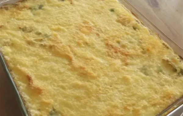 Spicy and creamy green chile and egg grits recipe