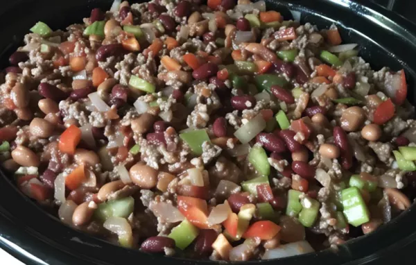 Spicy and Hearty Slow Cooker Chipotle Chili Recipe