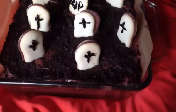 Spooky and delicious Graveyard Cake for Halloween