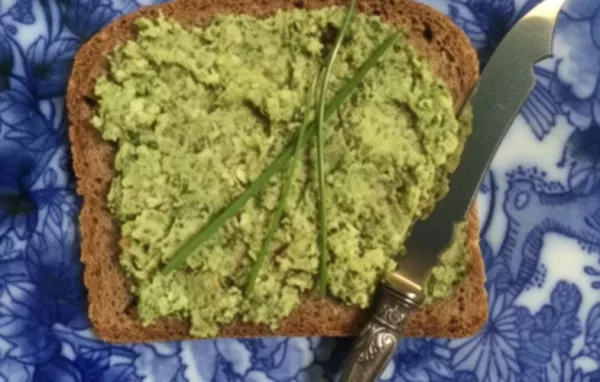 Vegan Broccoli Hazelnut Spread