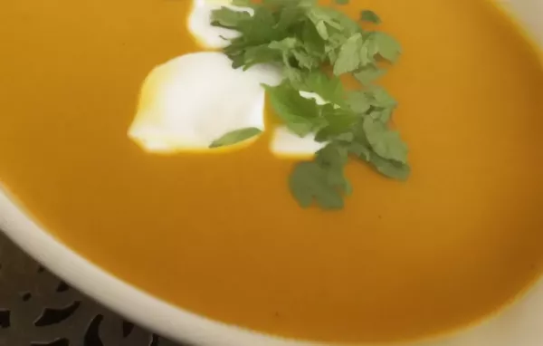 Vegan Carrot Curry Soup