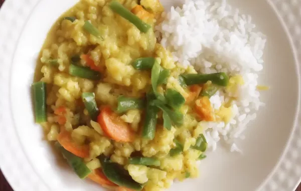 Vegan Indian Curry with Cauliflower and Lentils