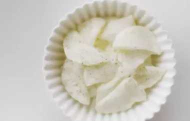 5-Minute Creamy Keto Cucumber Salad