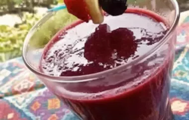 Celebrate Independence Day with this refreshing and colorful smoothie!