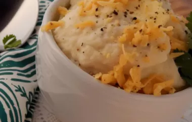 Cheesy and flavorful low carb cauliflower mash