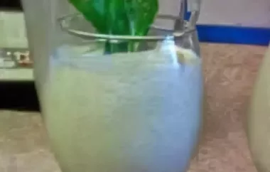 Classic Cocktail Recipe: Flying Grasshopper