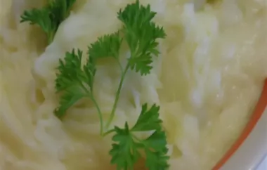 Creamy Vegan Leek and Garlic Mashed Potatoes