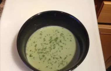 Delicious and Creamy Cream of Broccoli Soup Recipe