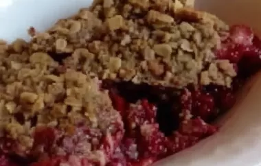 Delicious and Easy Frozen Berry Crumble Recipe