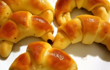 Delicious and Flaky Golden Crescent Rolls Recipe