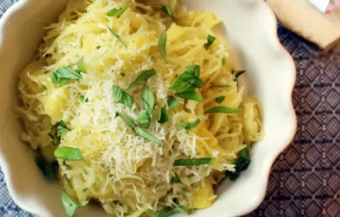 Delicious and Flavorful Garlicky Spaghetti Squash Recipe