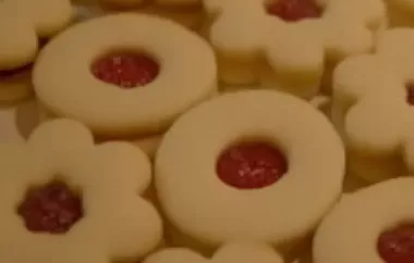 Delicious and Healthy Sugar-Free Sour Cream Linzer Cookies Recipe