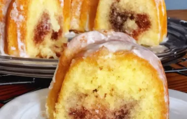 Delicious and Moist Jelly-Filled Cake Recipe
