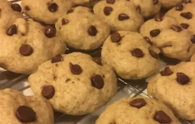 Delicious and Moist Sour Cream Chocolate Chip Cookies Recipe