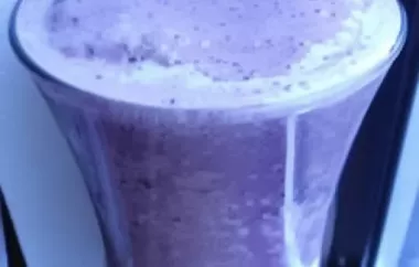 Delicious and Nutritious Chocolate and Blueberry Smoothie Recipe