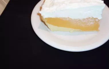 Delicious and Refreshing Cantaloupe Cream Pie