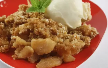 Delicious Apple Crisp with a Crunchy Oat Topping