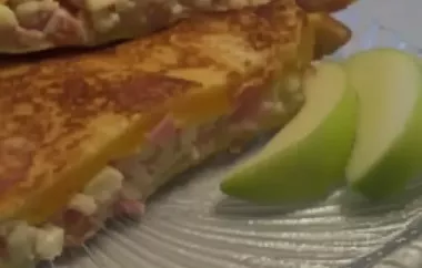 Delicious Apple Ham Grilled Cheese Sandwich