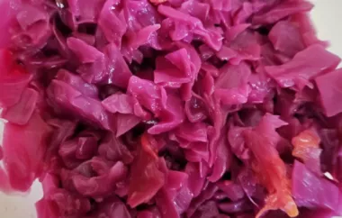 Delicious Braised Red Cabbage with Sweet Apples
