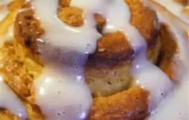 Delicious homemade cinnamon rolls that will make your taste buds sing!
