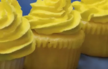 Delicious Lemon Cupcakes with Tangy Lemon Frosting