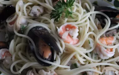 Delicious Linguine and Shellfish with a Flavorful White Wine Sauce