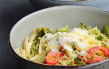 Delicious Linguini with Broccoli and Red Peppers Recipe