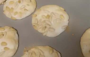Delicious Pine Nut Macaroons Recipe