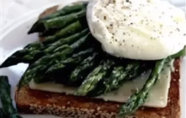Delicious Poached Eggs and Asparagus Recipe