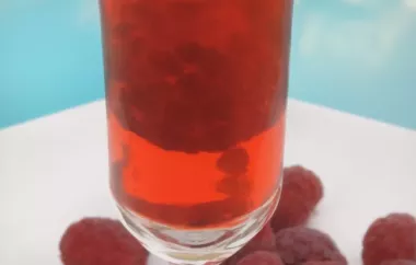 Delicious Raspberry Party Shots Recipe