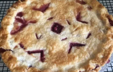Delicious Saskatoon Pie Recipe to Make at Home
