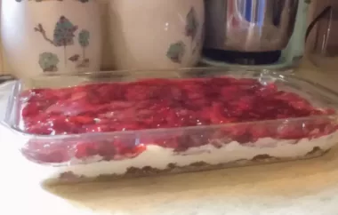 Delicious Strawberry Pretzel Pie Recipe