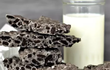 Easy and Delicious Oreo Cookie Bark