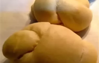 Golden Knots - A Delicious and Easy-to-Make Bread Recipe