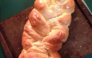 Grandma's Swiss New Year's Bread: Zuepfe