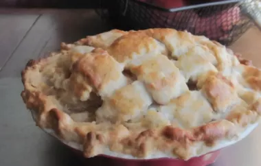 Homemade Mom's Apple Pie - A Classic American Dessert