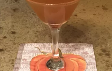 Indulge in the flavors of fall with this spiced pumpkin cider martini recipe.