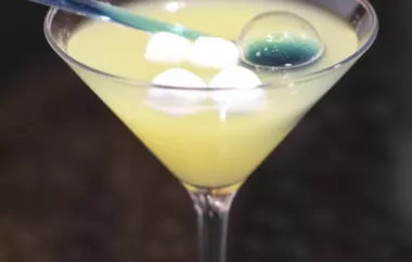 Indulge in the sweetness of this Marshmallow Delight Cocktail