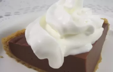 No-Bake Dark Chocolate Cream Pie