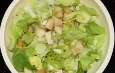 Refreshing and Tangy Pear, Feta, and Lettuce Salad Recipe