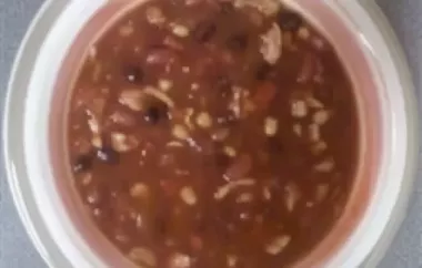 Spicy and hearty chicken and black bean chili recipe