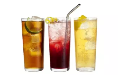 Understanding Highball Cocktails: Refreshing Drinks for Every Occasion