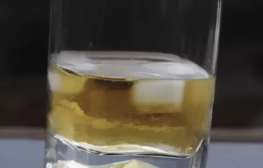 Whiskey-Ginger Cocktail
