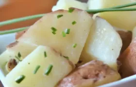 Boiled Potatoes with Chives: A Simple and Delicious Side Dish