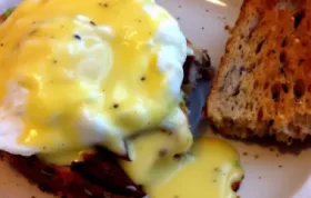 Classic Hollandaise Sauce Recipe