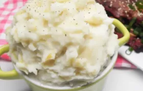 Creamy and Flavorful Instant Pot Leek Mashed Potatoes