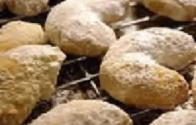 Delicious Almond Crescents Recipe