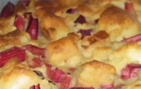 Delicious and comforting old-fashioned rhubarb bread pudding recipe