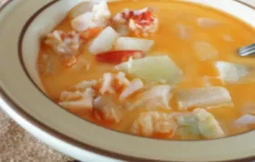 Delicious and Creamy Lobster Chowder Recipe