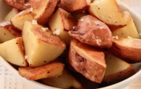 Delicious and Crispy Roasted Potatoes Recipe